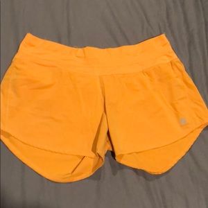 Oiselle Roga shorts